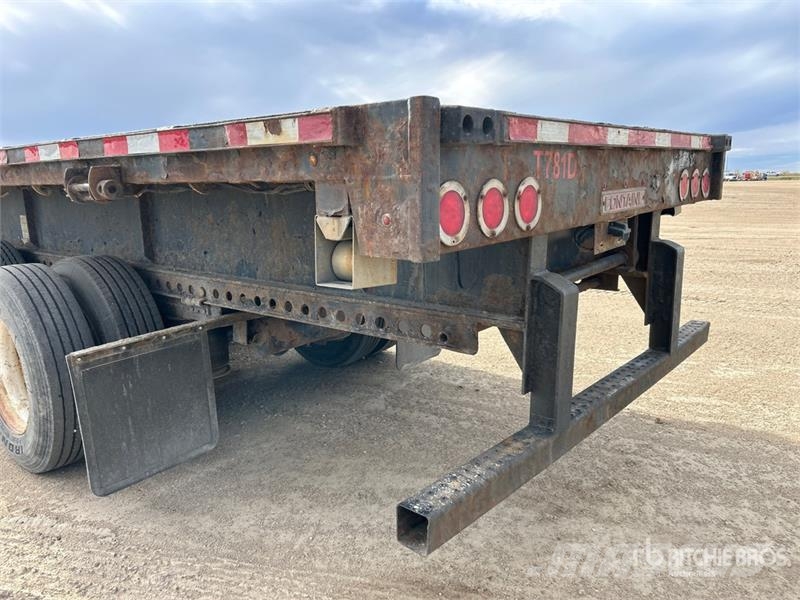 Fontaine Tri/A 53 ft - 73 ft Extendable Flatbed Trailer Plataforma plana/laterales abatibles