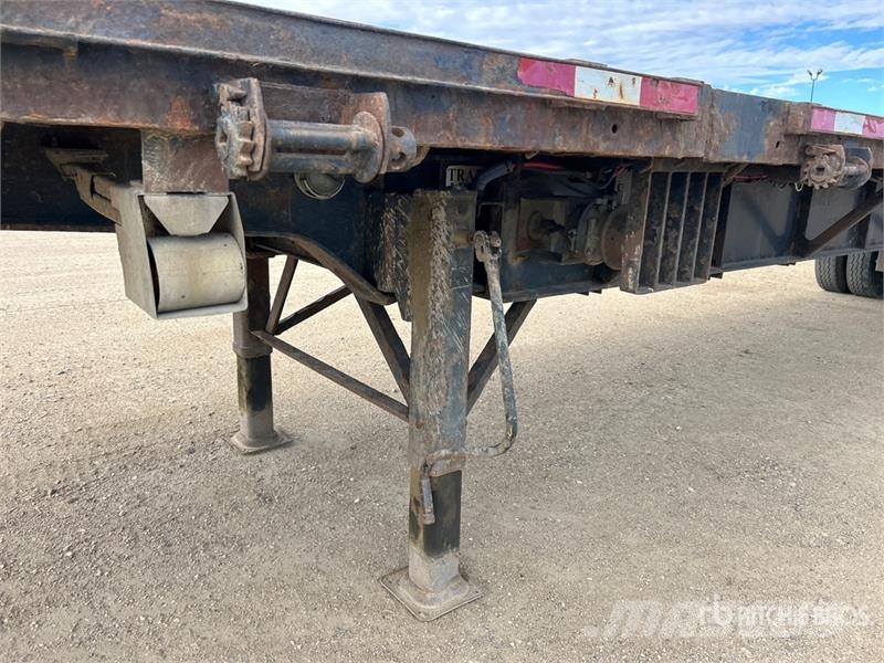 Fontaine Tri/A 53 ft - 73 ft Extendable Flatbed Trailer Plataforma plana/laterales abatibles