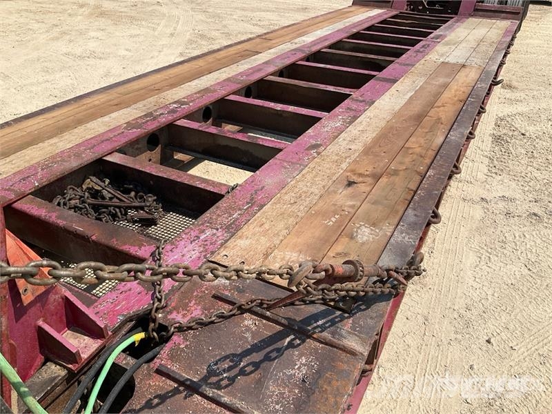 Fontaine Tri/A Removable Gooseneck Lowboy Trailer 低架裝載車