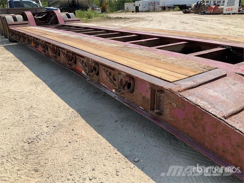 Fontaine Tri/A Removable Gooseneck Lowboy Trailer 低架裝載車
