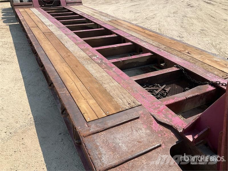 Fontaine Tri/A Removable Gooseneck Lowboy Trailer 低架裝載車