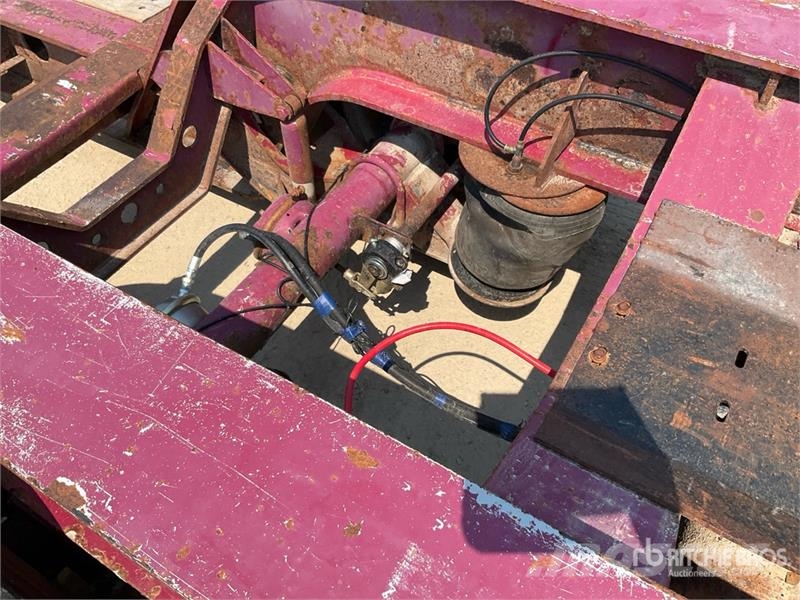 Fontaine Tri/A Removable Gooseneck Lowboy Trailer 低架裝載車