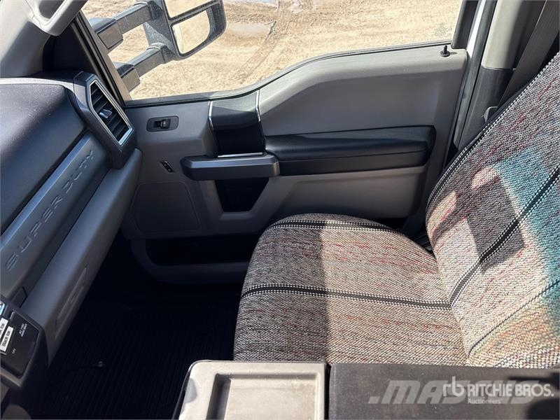 Ford 4x4 Crew Cab Service Truck Munitsipaalsõidukid
