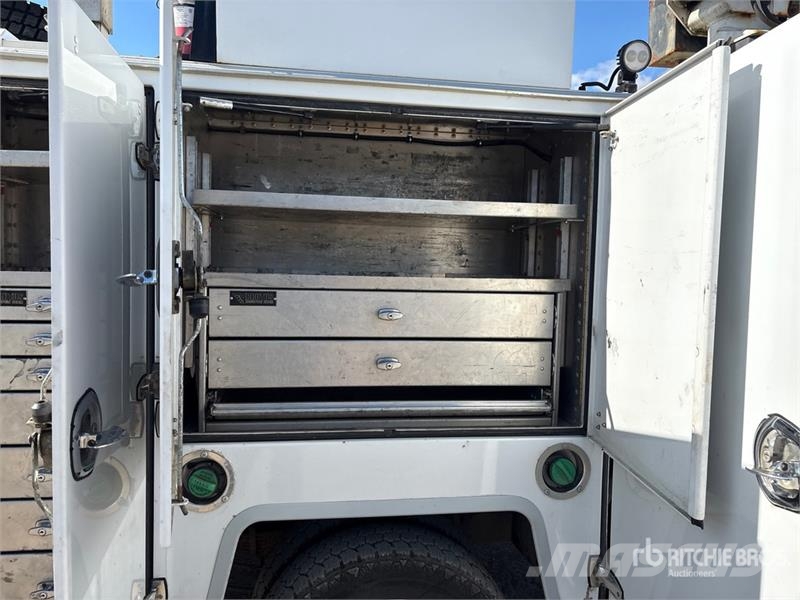 Ford 4x4 Crew Cab Service Truck Munitsipaalsõidukid