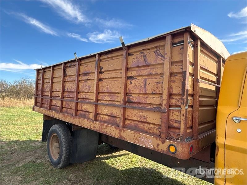 Ford 600 4x2 Grain Truck Vilja-autot