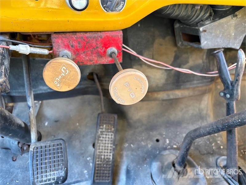 Ford 600 4x2 Grain Truck Vilja-autot
