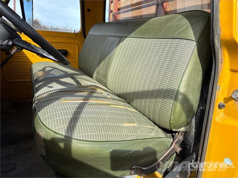 Ford 600 4x2 Grain Truck Vilja-autot