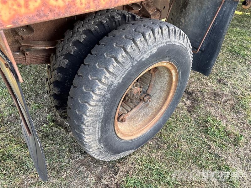 Ford 600 4x2 Grain Truck Vilja-autot