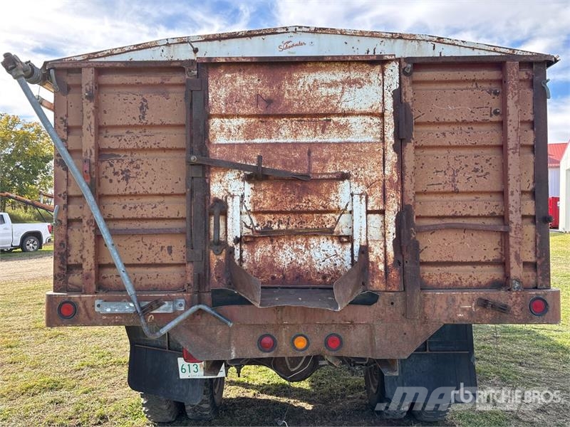 Ford 600 4x2 Grain Truck Vilja-autot