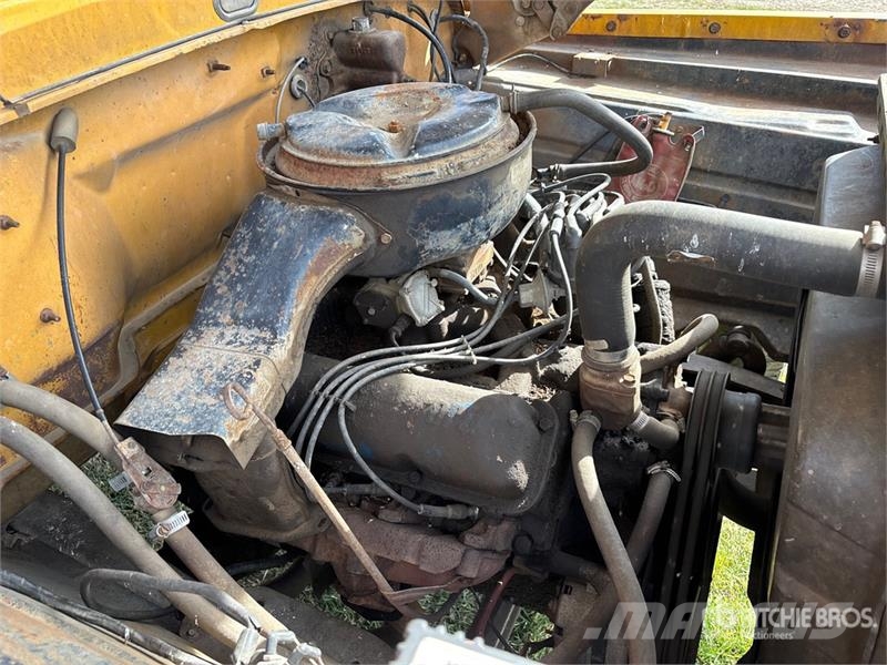 Ford 600 4x2 Grain Truck Vilja-autot