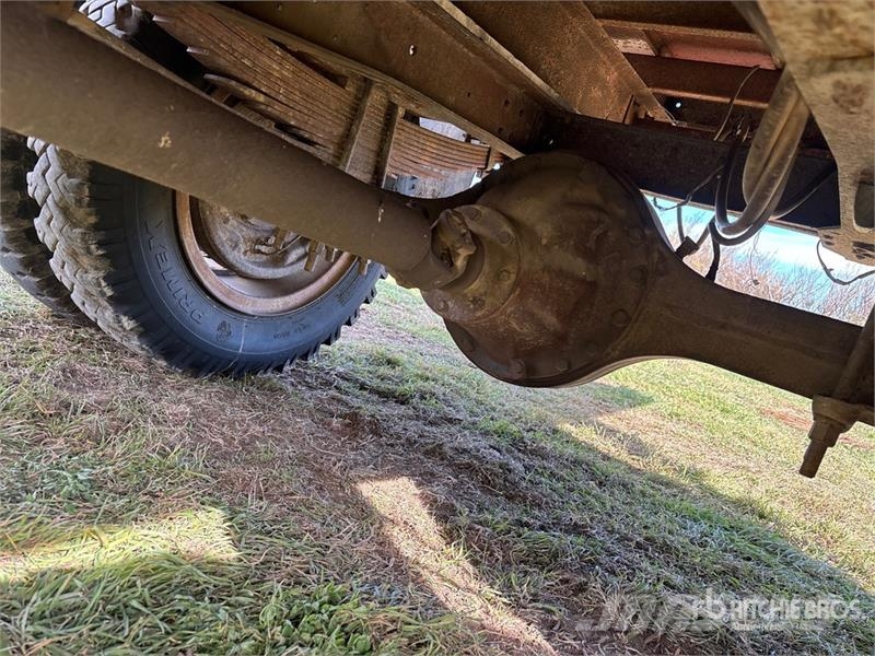 Ford 600 4x2 Grain Truck Vilja-autot