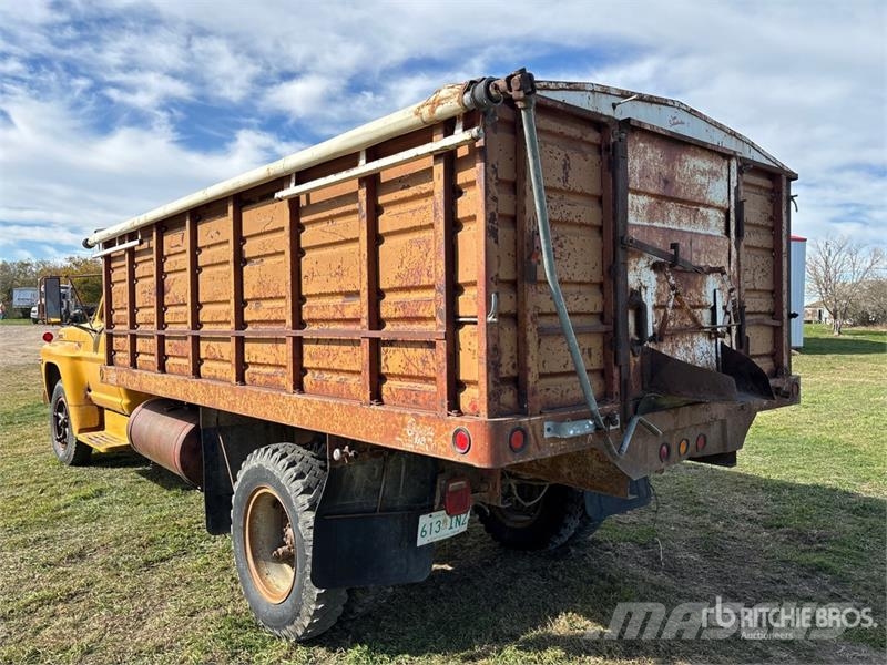 Ford 600 4x2 Grain Truck Vilja-autot