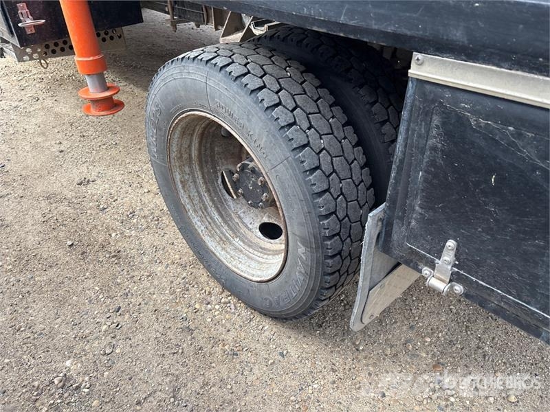Ford 650A 7720 lb Knuckle Boom on Ford F-450SD 4x4 Boom Kranbil