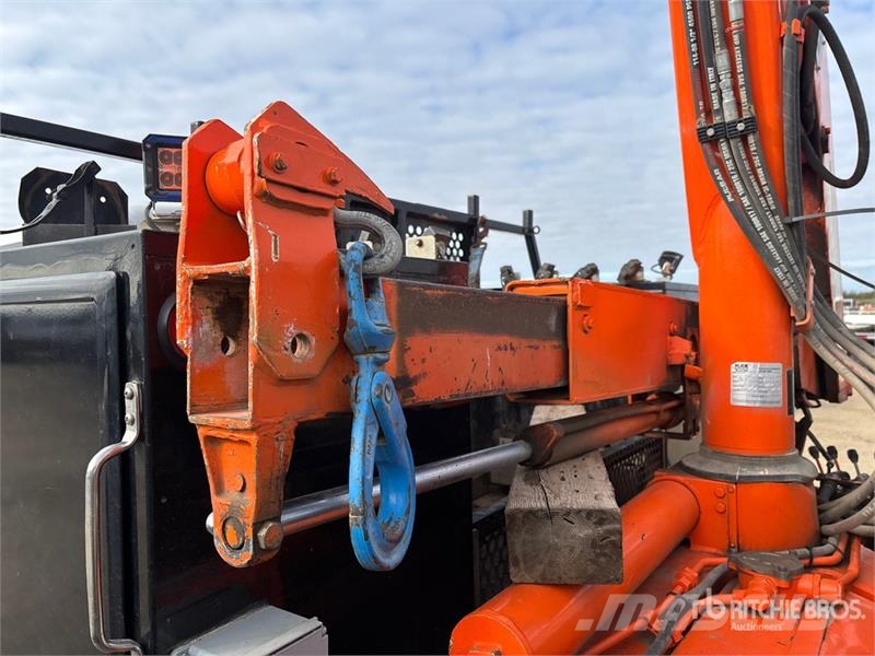 Ford 650A 7720 lb Knuckle Boom on Ford F-450SD 4x4 Boom Kranbil