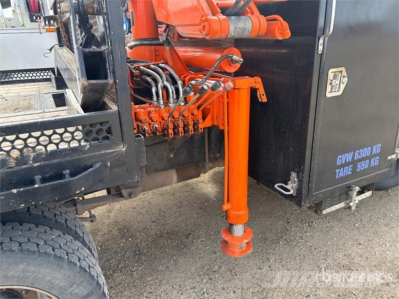 Ford 650A 7720 lb Knuckle Boom on Ford F-450SD 4x4 Boom Kranbil