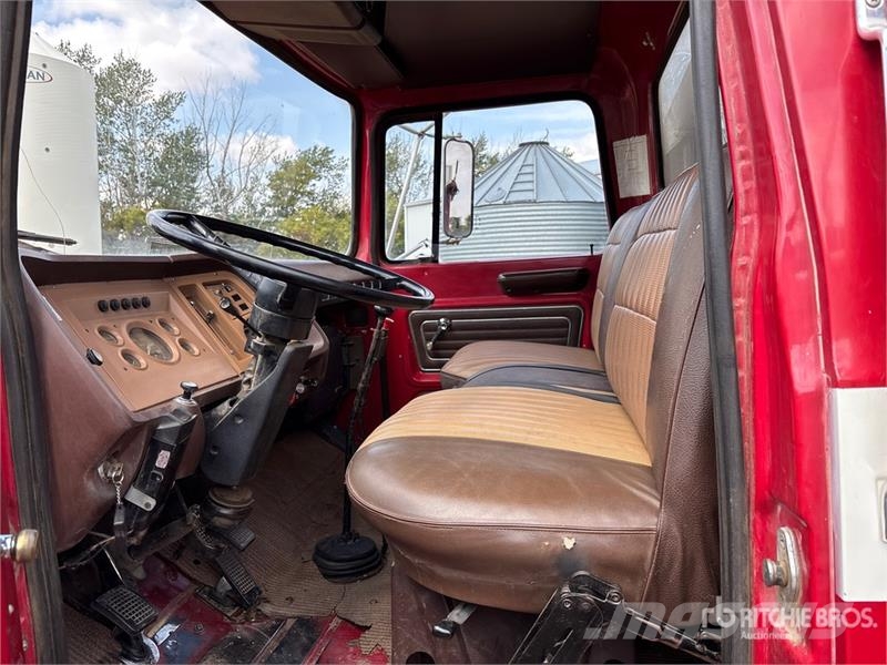 Ford 700 4x2 Grain Truck 农用/粮食运输车