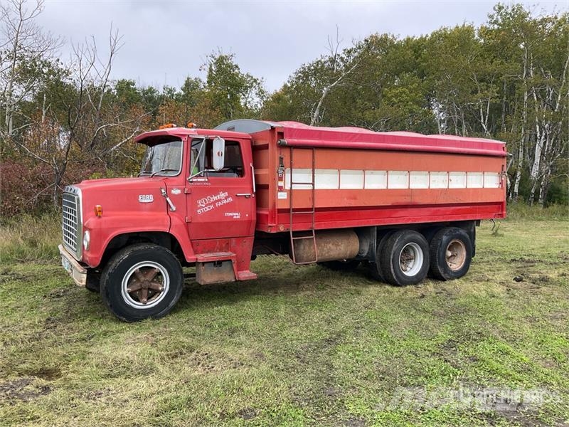 Ford 750 6x4 Grain Truck Farm / grain trucks