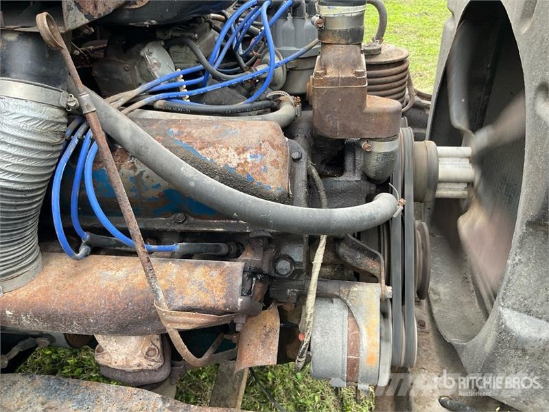 Ford 750 6x4 Grain Truck Farm / grain trucks