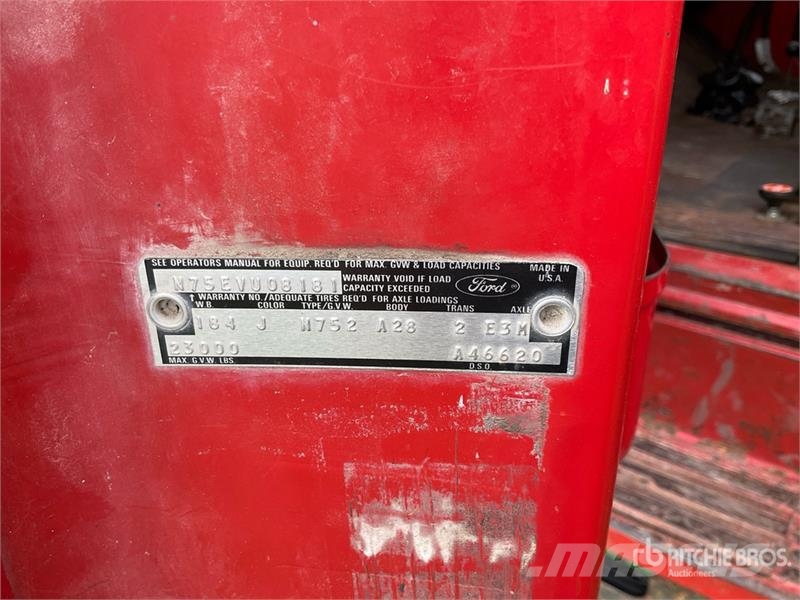 Ford 750 6x4 Grain Truck Farm / grain trucks