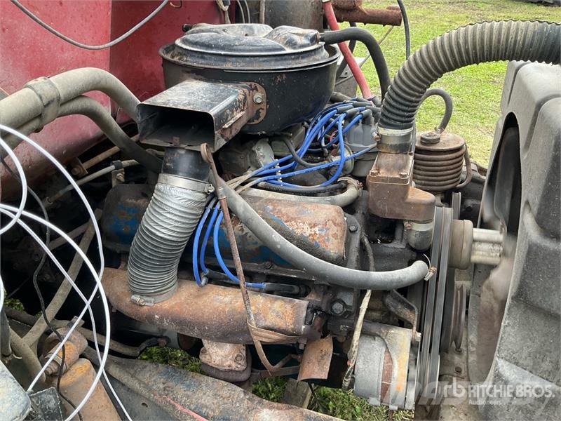 Ford 750 6x4 Grain Truck Farm / grain trucks