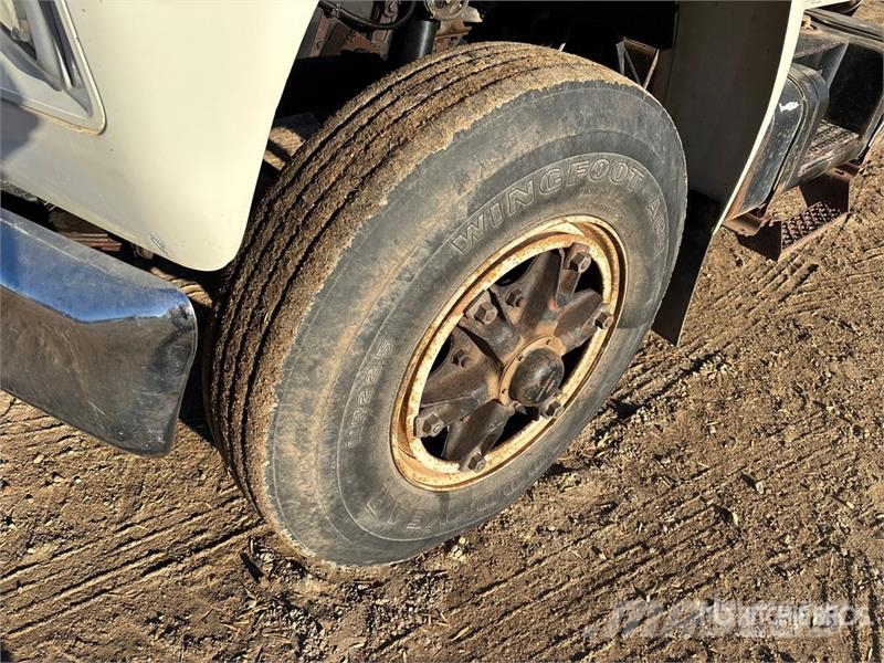 Ford 800 4x2 Grain Truck зерновозы
