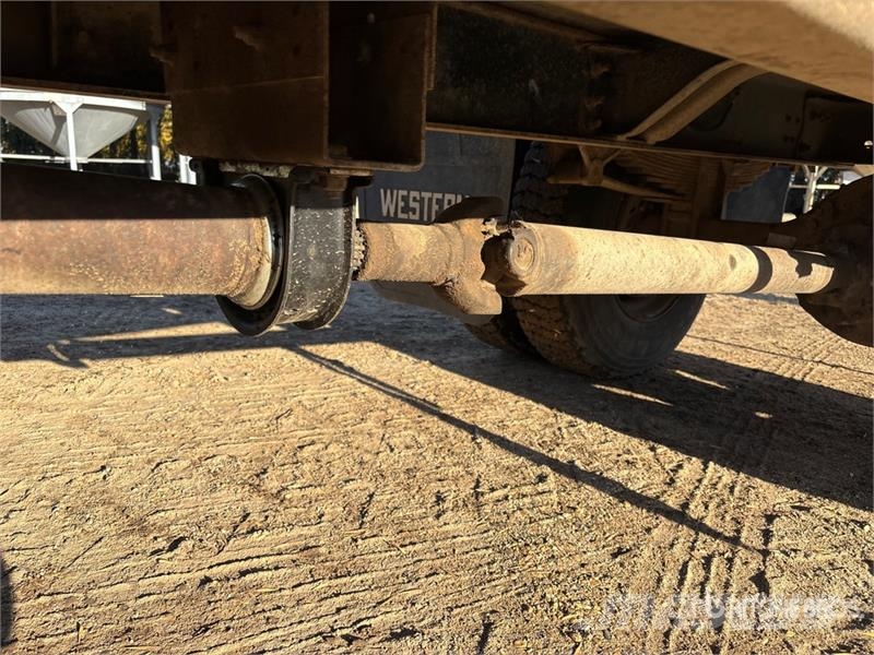 Ford 800 4x2 Grain Truck зерновозы