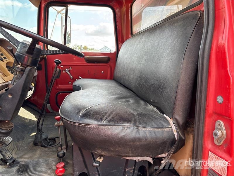 Ford 800 6x2 Grain Truck 农用/粮食运输车