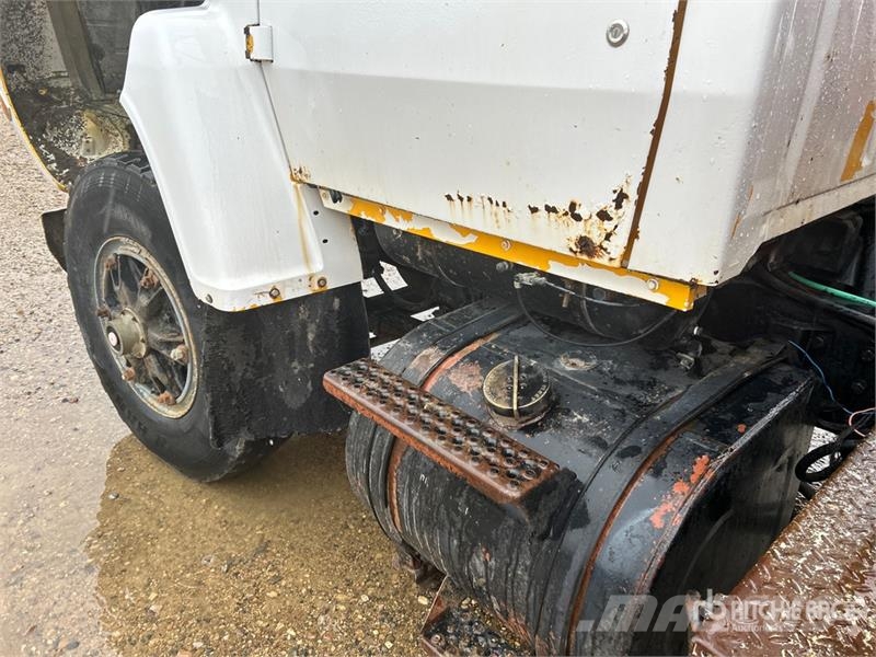 Ford 8000 Kranbil