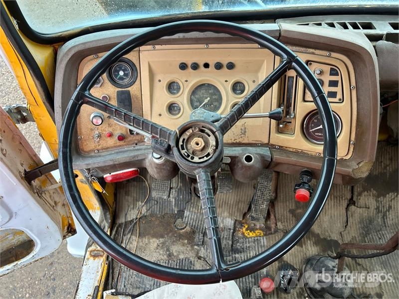 Ford 8000 Kranbil