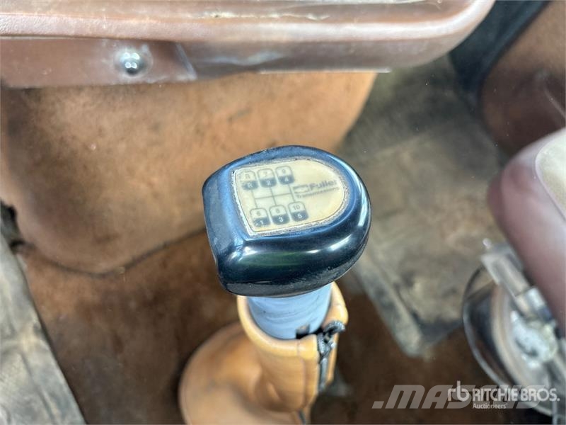 Ford 9000 Φορτηγά Ανατροπή