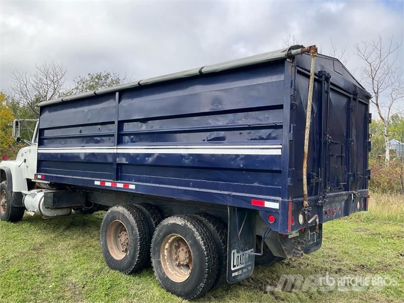 Ford 9000 6x4 Grain Truck شاحنات المزارع / الحبوب