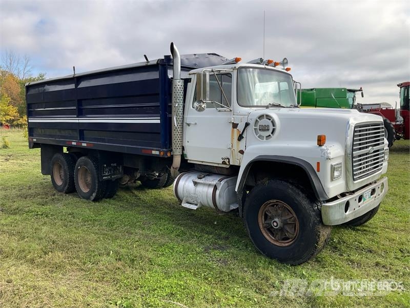 Ford 9000 6x4 Grain Truck شاحنات المزارع / الحبوب