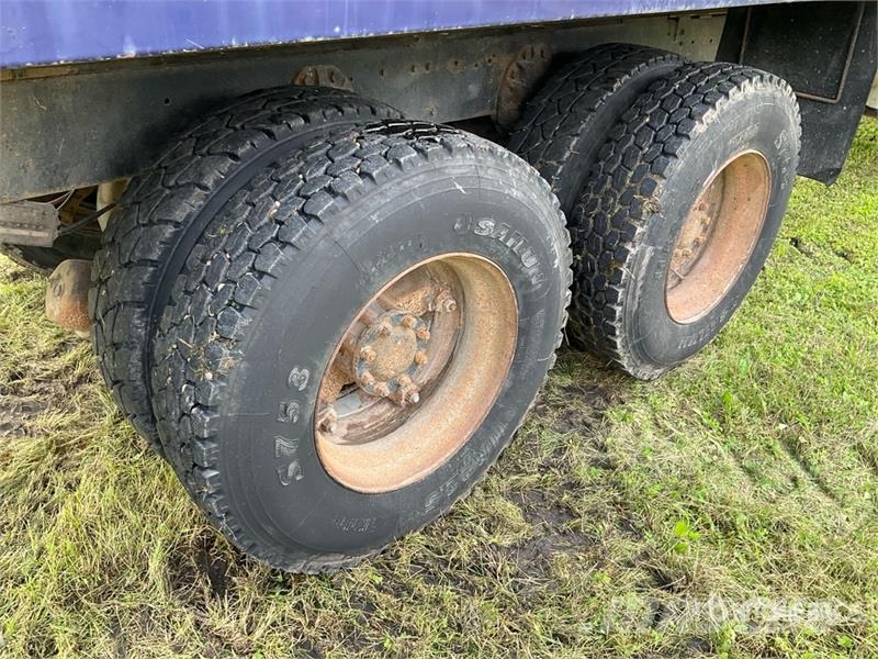 Ford 9000 6x4 Grain Truck شاحنات المزارع / الحبوب