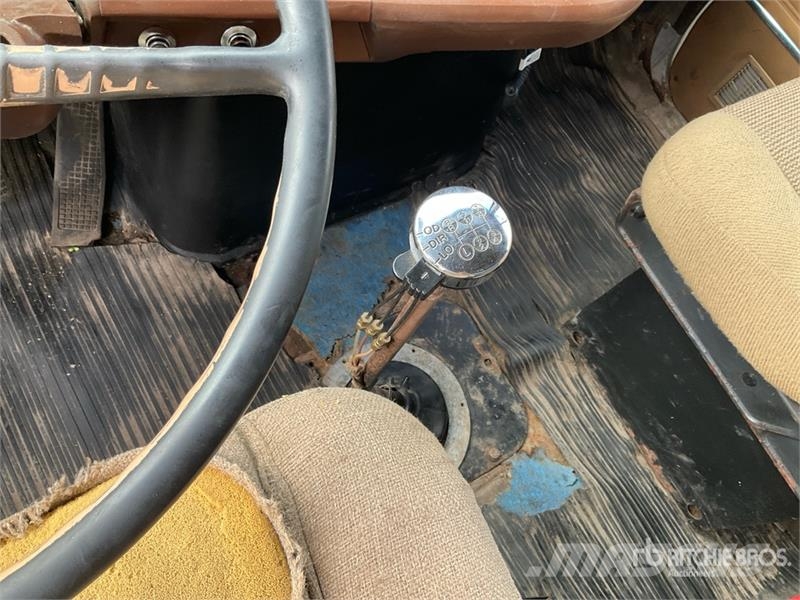 Ford 9000 6x4 Grain Truck شاحنات المزارع / الحبوب