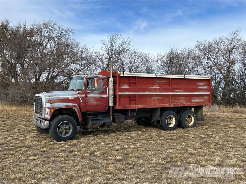 Ford 9000 6x4 Grain Truck Farm / grain trucks