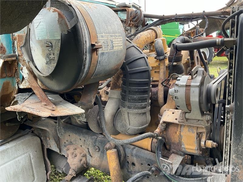 Ford 9000 6x4 Grain Truck شاحنات المزارع / الحبوب