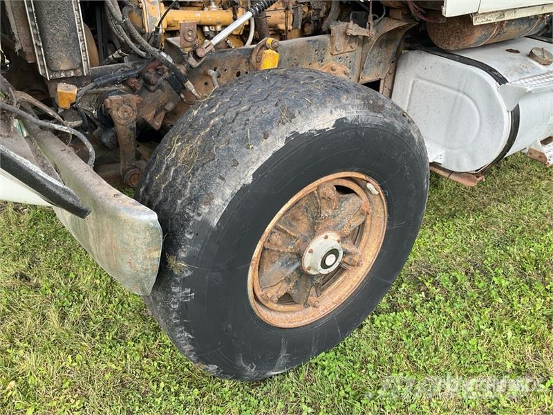 Ford 9000 6x4 Grain Truck شاحنات المزارع / الحبوب