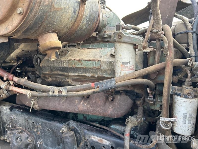 Ford 9000 6x4 Grain Truck Farm / grain trucks