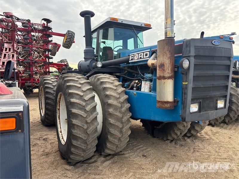 Ford 976 Versatile 4WD Tractor Tractors