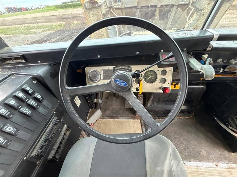 Ford B-Series 4x2 36-Seat School Bus Mini autobusi