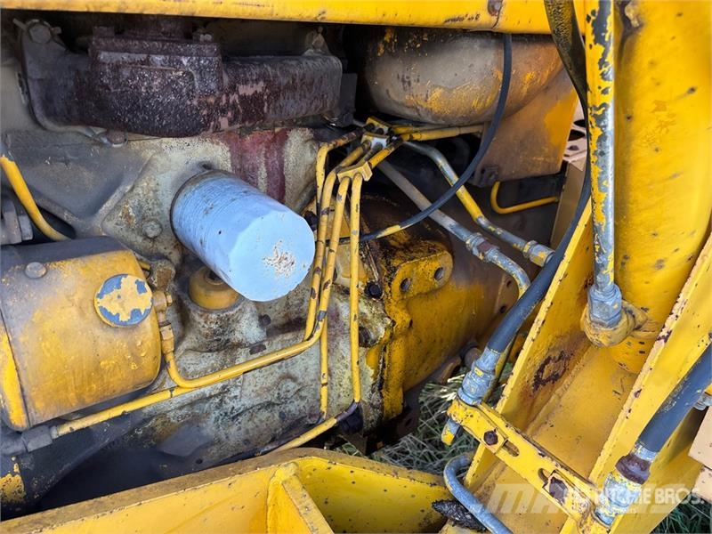 Ford DD3140 2WD Tractor トラクター