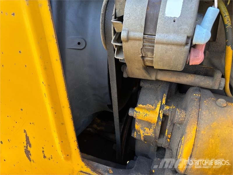 Ford DD3140 2WD Tractor トラクター