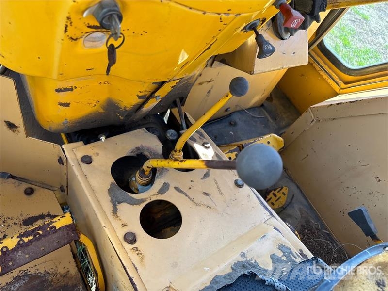Ford DD3140 2WD Tractor トラクター