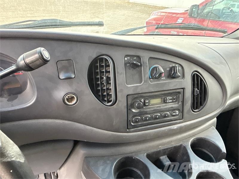 Ford E-150 Ванове за доставки
