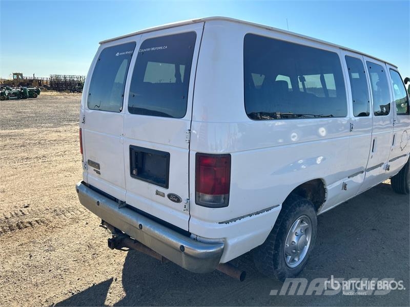 Ford E-350 11 Passenger Van Lieferwagen