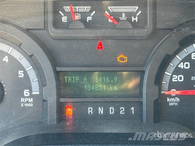 Ford E-350 11 Passenger Van Lieferwagen
