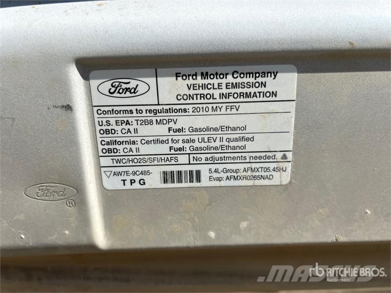 Ford E-350 11 Passenger Van Lieferwagen