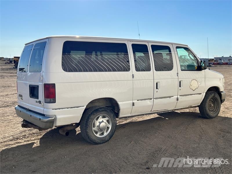 Ford E-350 11 Passenger Van Lieferwagen
