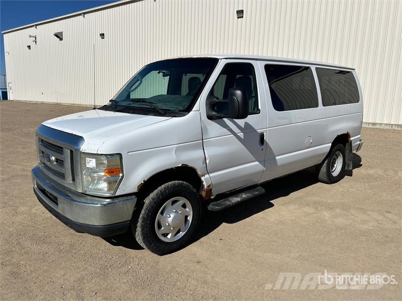Ford E-350 XLT 11 Passenger Van Krovininiai furgonai