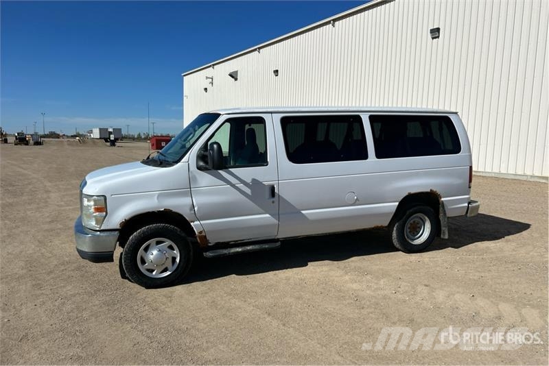 Ford E-350 XLT 11 Passenger Van Krovininiai furgonai